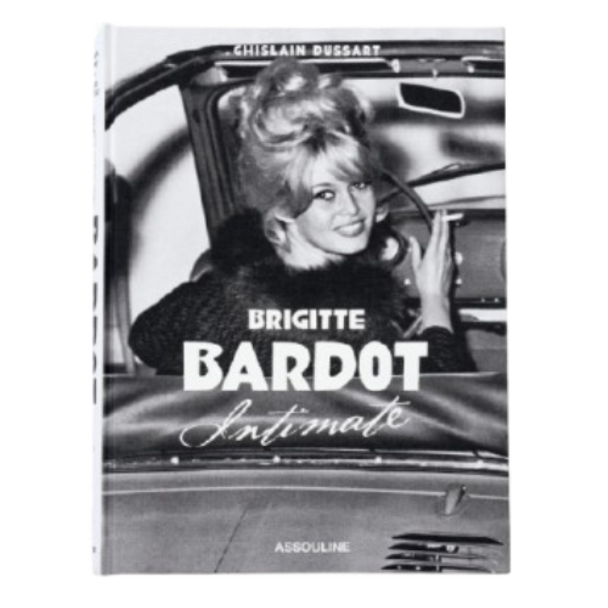 Livre Brigitte Bardot: Intimate d'Assouline, des photographies inédites de Jicky Dussart révélant la vie privée de Bardot à Saint-Tropez, enrichies des mots de l'actrice elle-même.